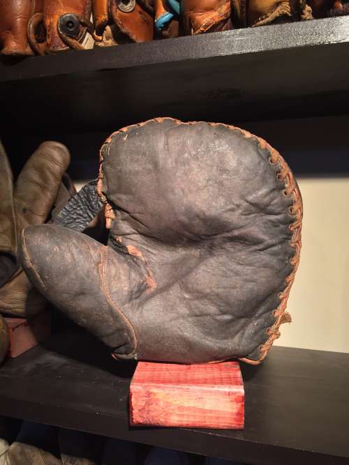 Lennox SGC200 Fielders Mitt Front